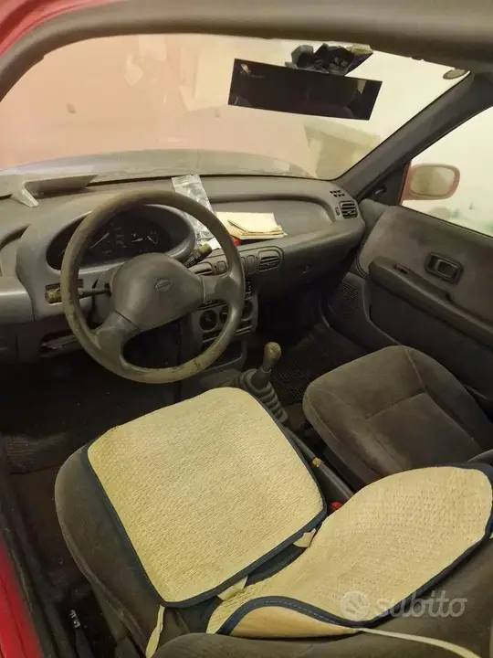 Nissan Micra 1994 photo 5