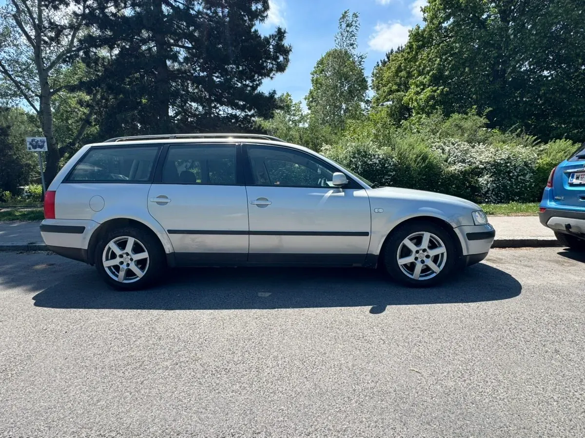 Volkswagen Passat 2000 photo 3