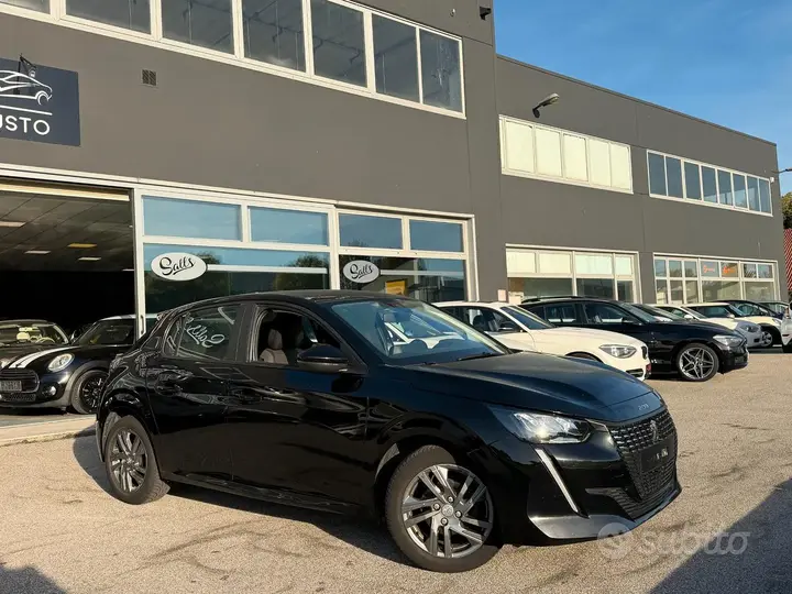 Peugeot 208 2023 photo 3