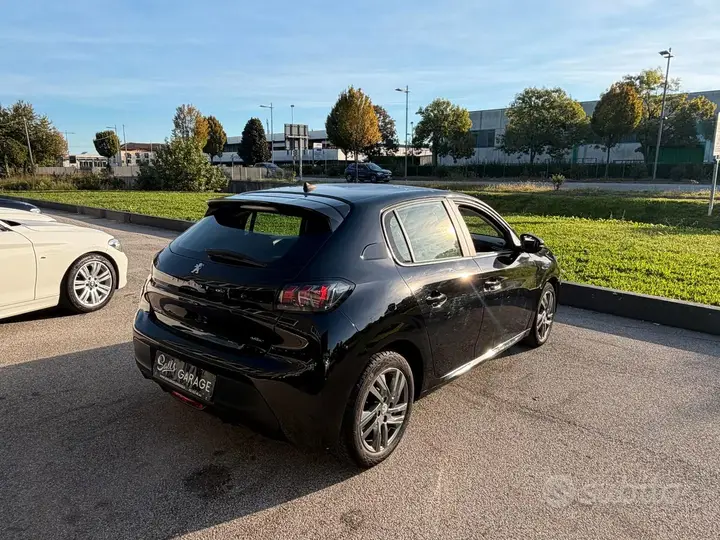 Peugeot 208 2023 photo 4