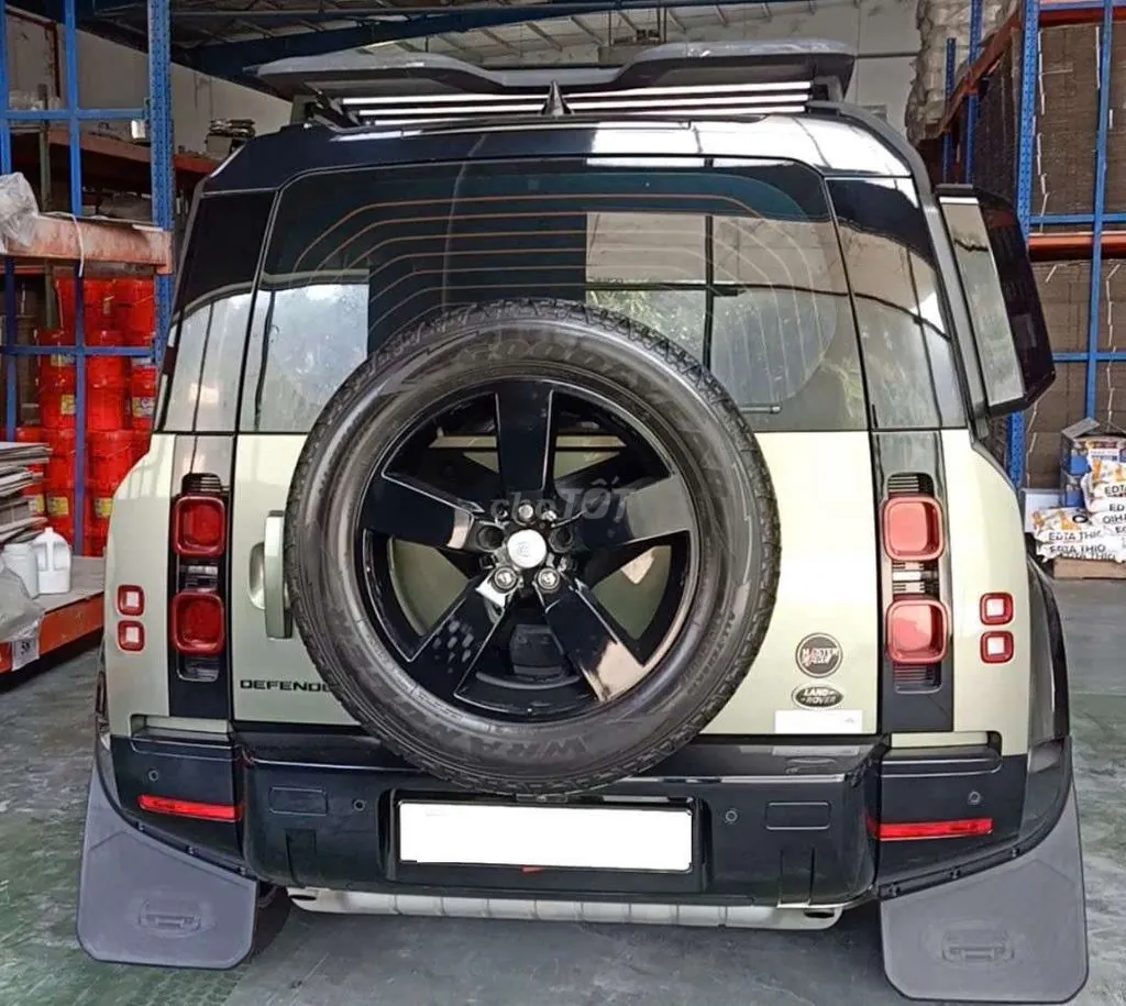Land Rover Defender 2022 photo 4