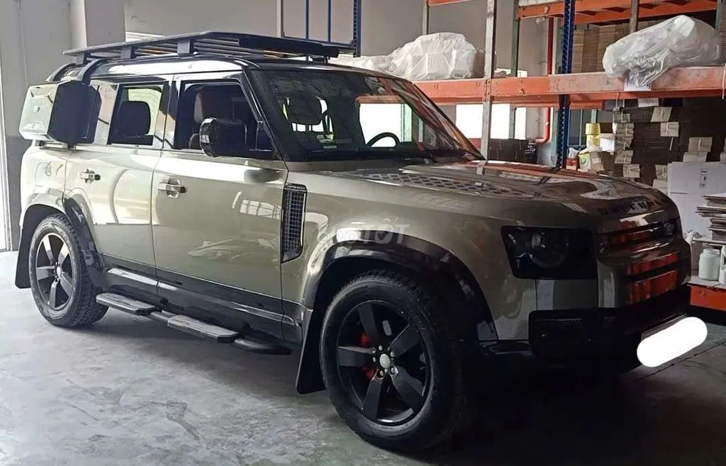 Land Rover Defender 2022 photo 2