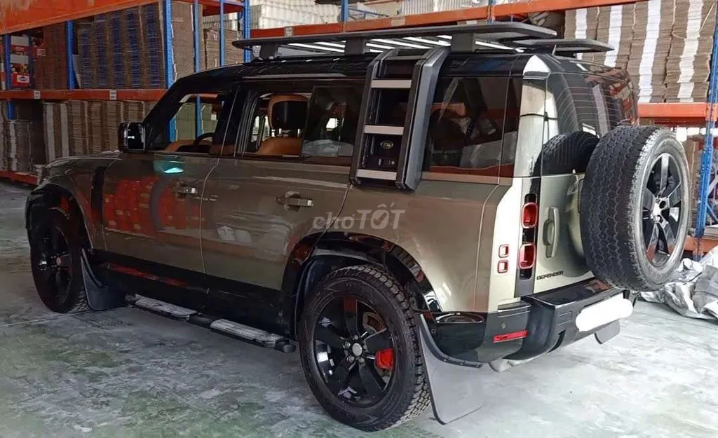 Land Rover Defender 2022 photo 5