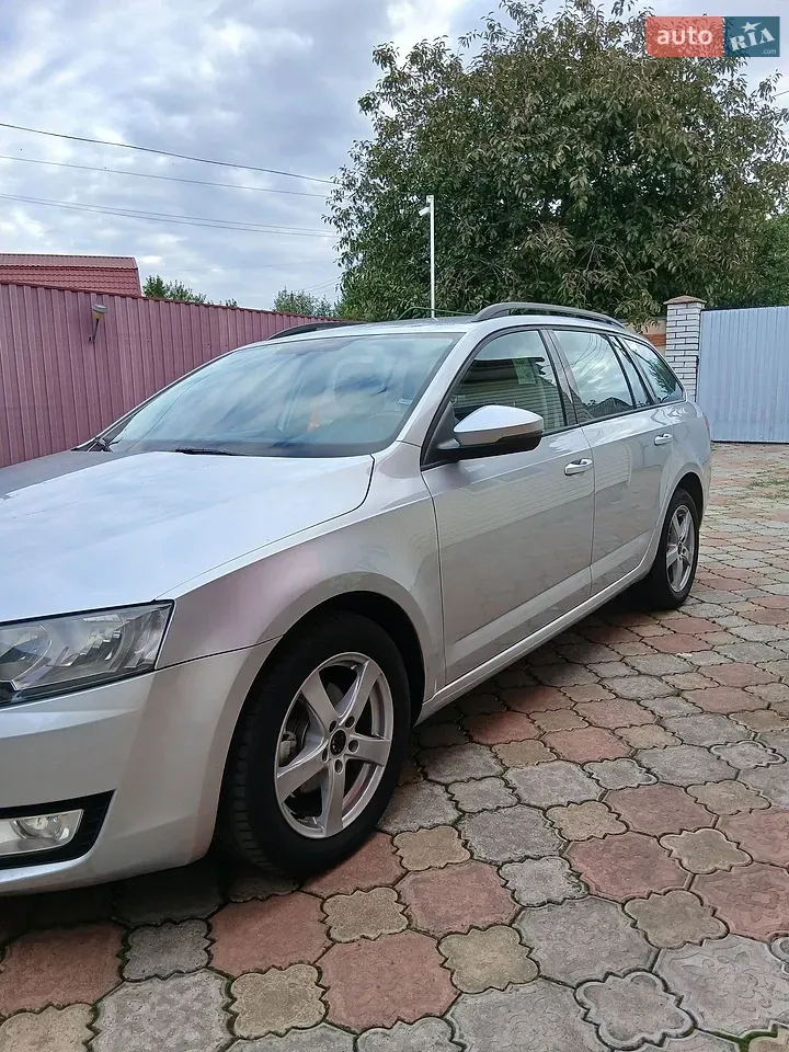 Skoda Octavia 2014 photo 2