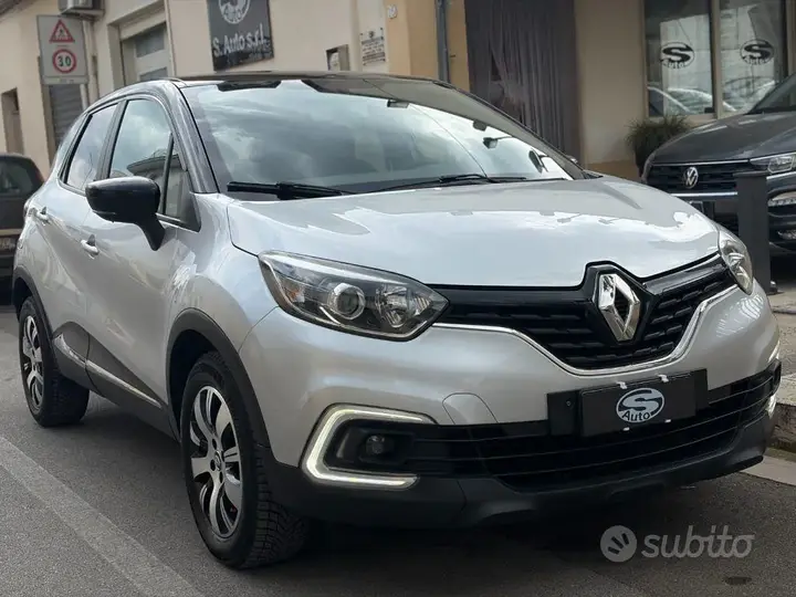 Renault Captur 2018 photo 2