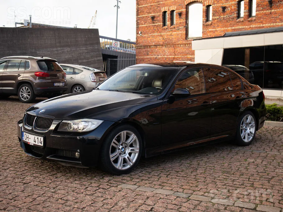 BMW E90 2006 photo 3