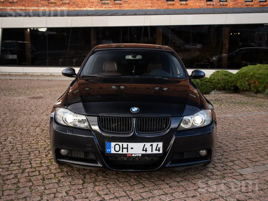 BMW E90 2006 photo 2