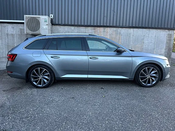 Skoda Superb 2018 photo 5