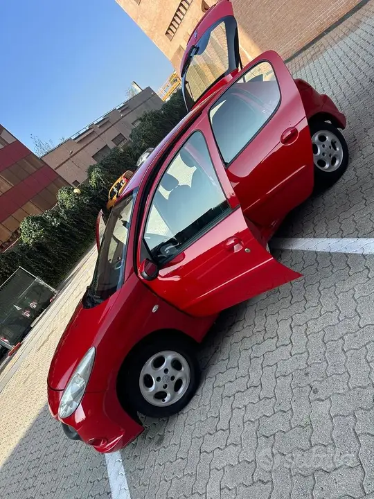 Peugeot 206 2010 photo 2