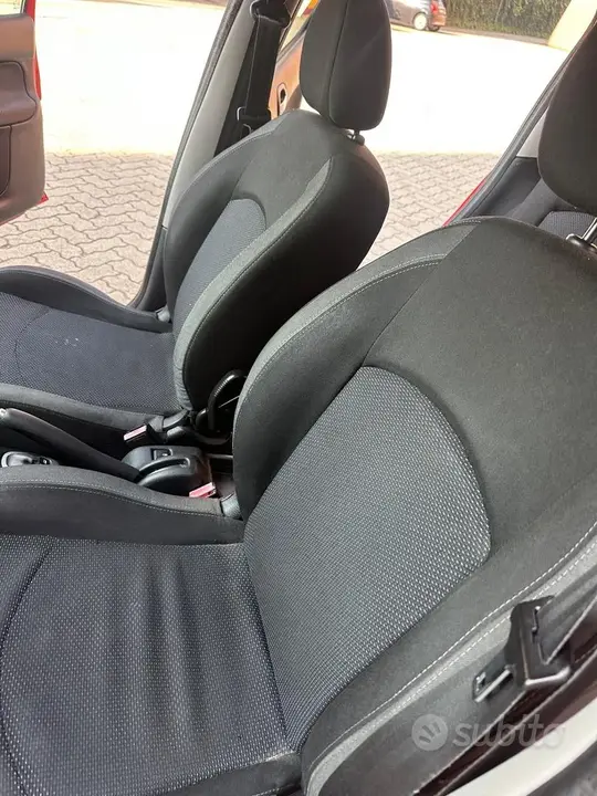 Peugeot 206 2010 photo 3