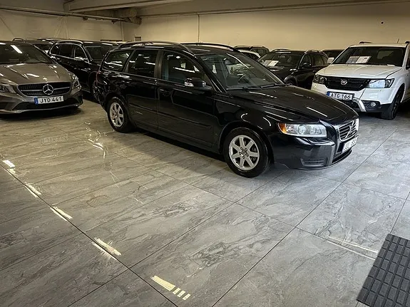 Volvo V50 2009 photo 2