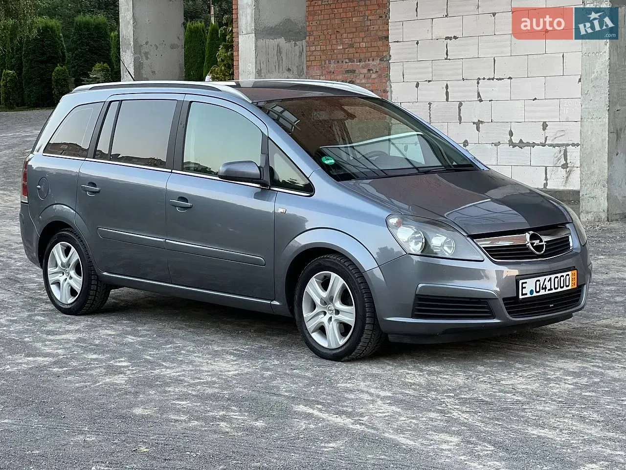 Opel Zafira 2005 photo 2