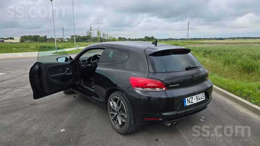 Volkswagen Scirocco 2010 photo 2