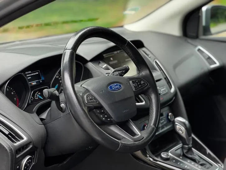 Ford Focus 2015 photo 3