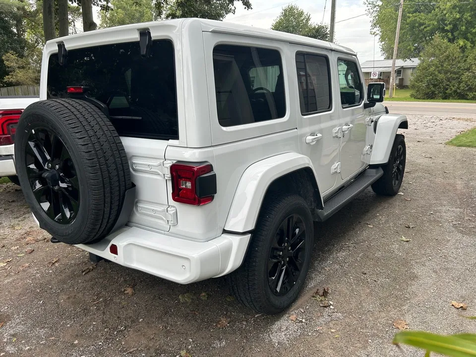 Jeep Wrangler 2021 photo 2