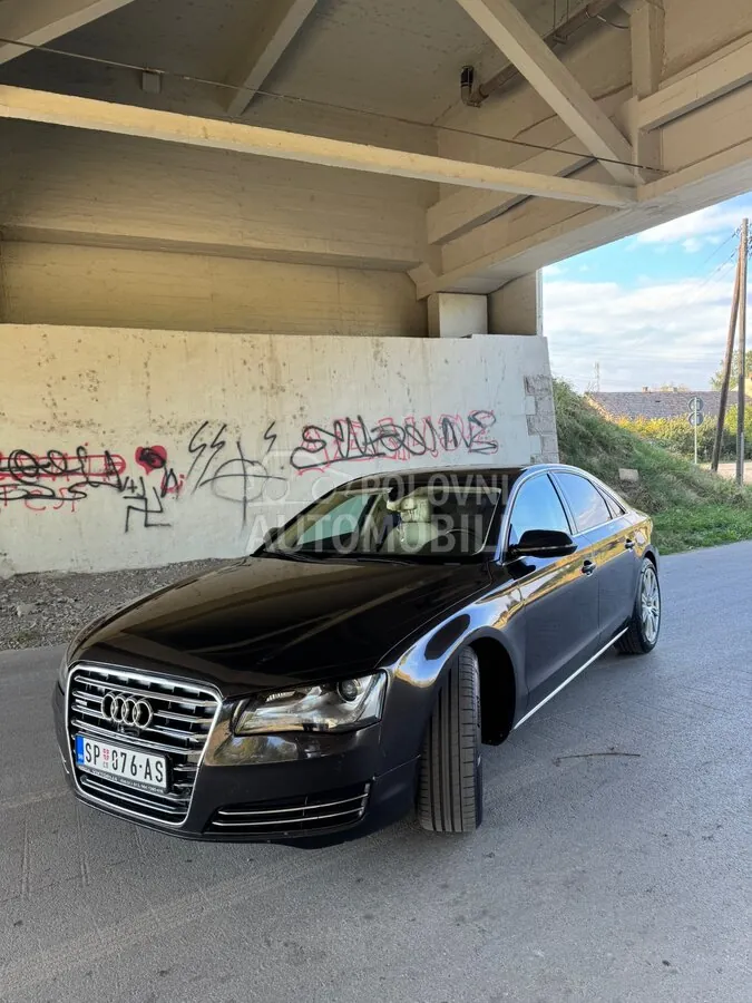 Audi A8 2012 photo 4