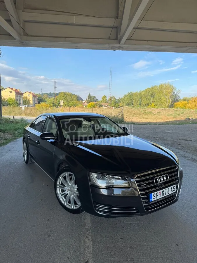 Audi A8 2012 photo 2