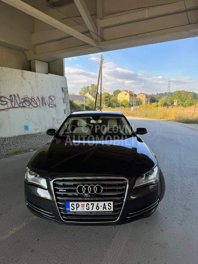 Audi A8 2012 photo 3