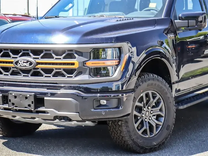 Ford F-150 2026 photo 2