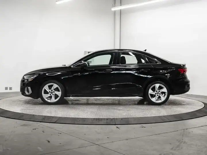 Audi A3 2022 photo 2