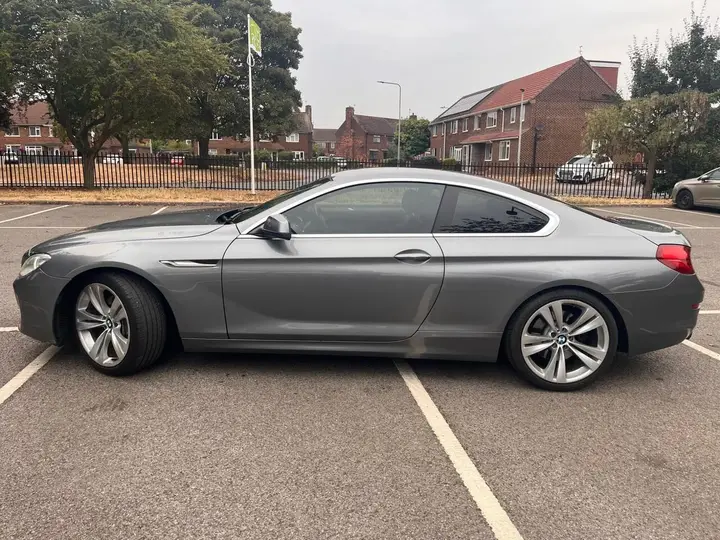 BMW 6 Series 2012 photo 2