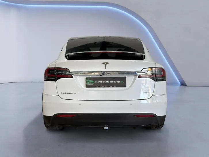 Tesla Model X 2017 photo 3