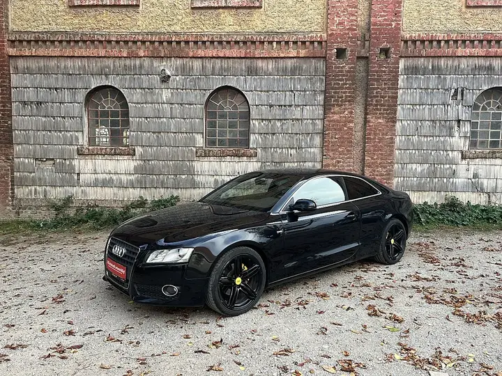 Audi A5 2009 photo 2