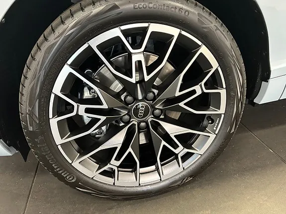 Audi Q3 2027 photo 4