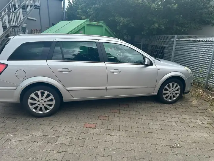 Opel Astra H