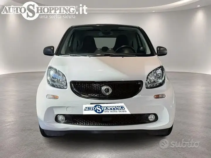 Smart Fortwo 2019 photo 2