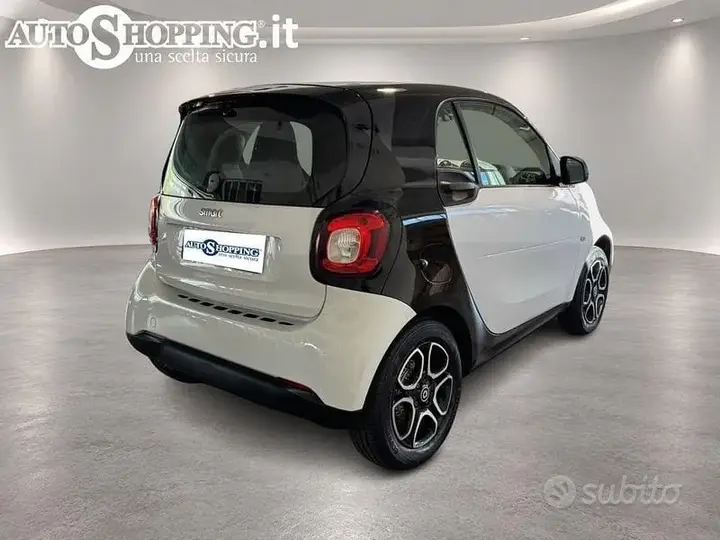 Smart Fortwo 2019 photo 4