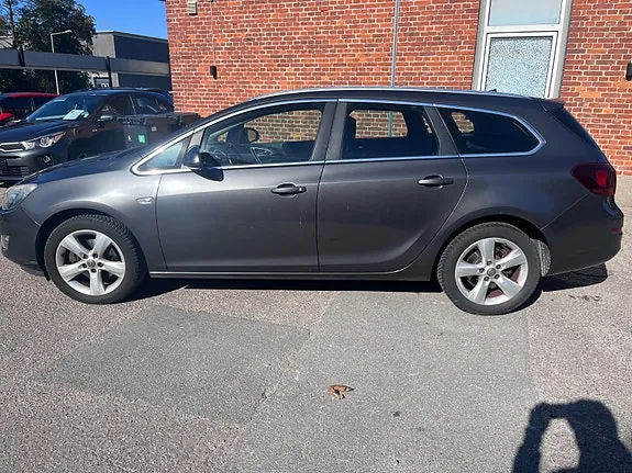 Opel Astra 2011 photo 5