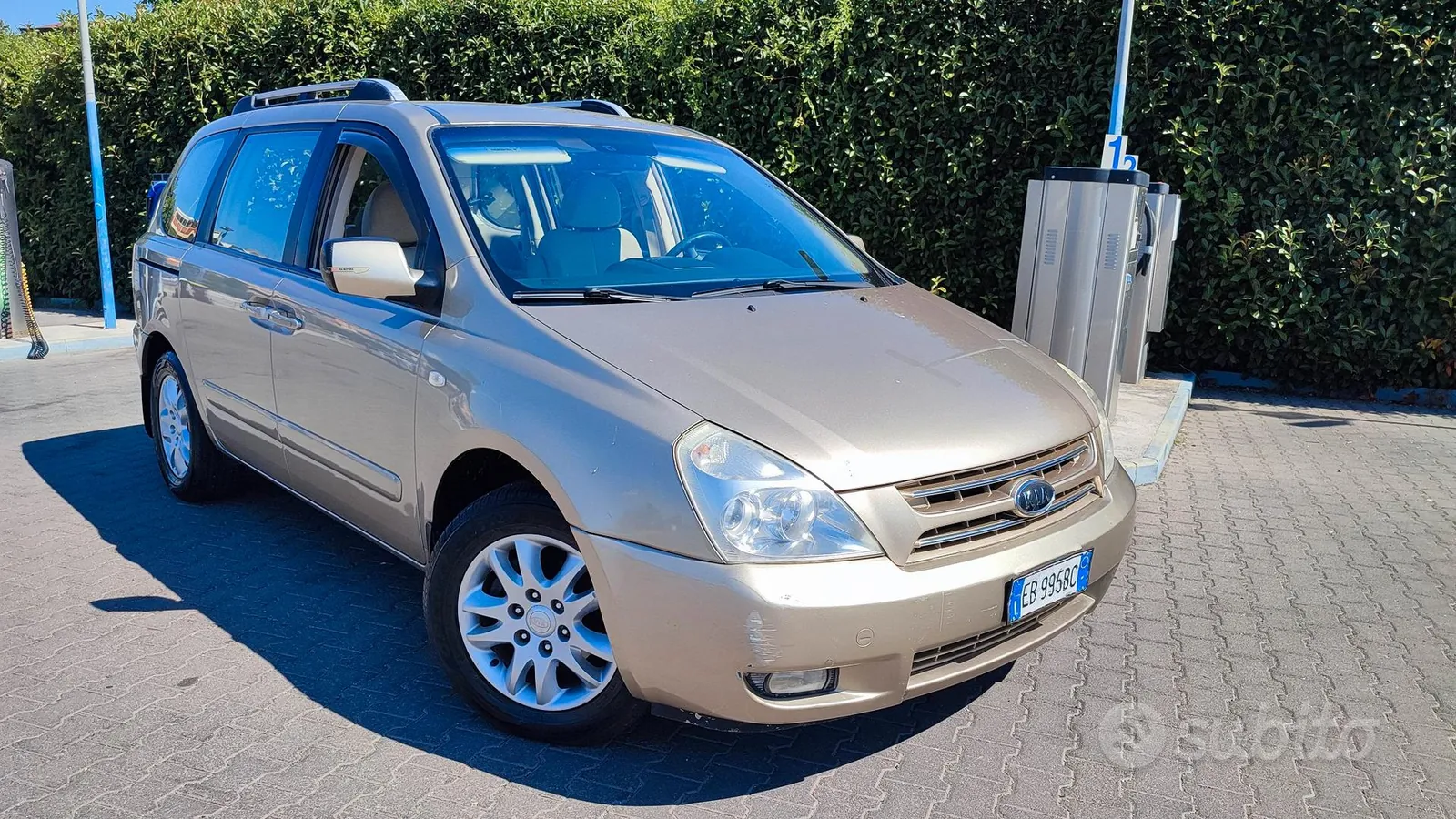 Kia Carnival