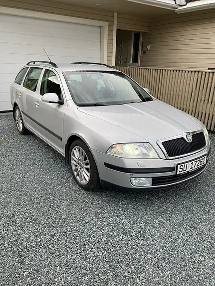 Skoda Octavia 2005 photo 2