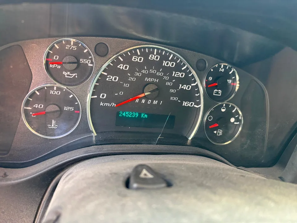 Chevrolet G Series Van 2012 photo 5