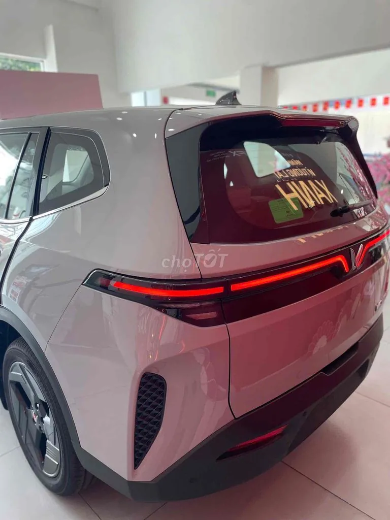 Vinfast Mpv7