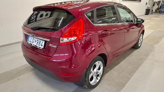 Ford Fiesta 2009 photo 4