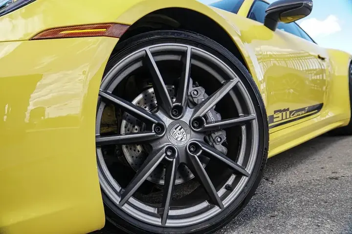 Porsche 911 2023 photo 5