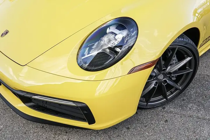 Porsche 911 2023 photo 4