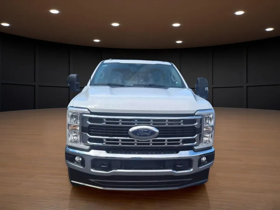 Ford F250 2024 photo 2