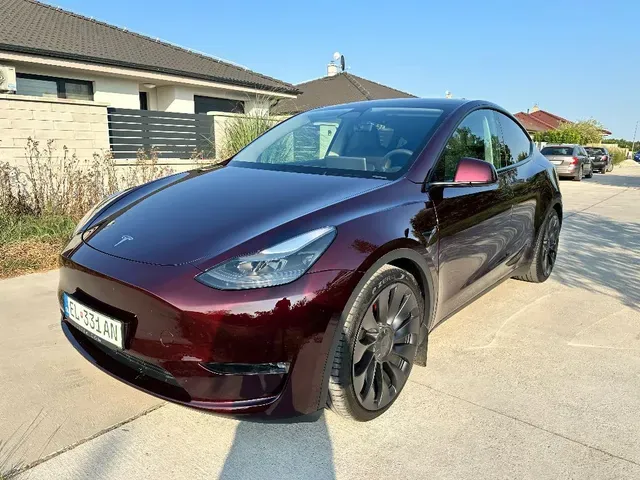 Tesla Model Y 2023 photo 4