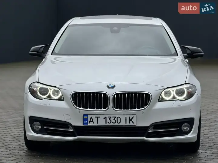 BMW 5 Series 2015 photo 2