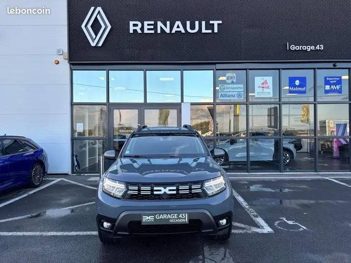Dacia Duster 2023 photo 2