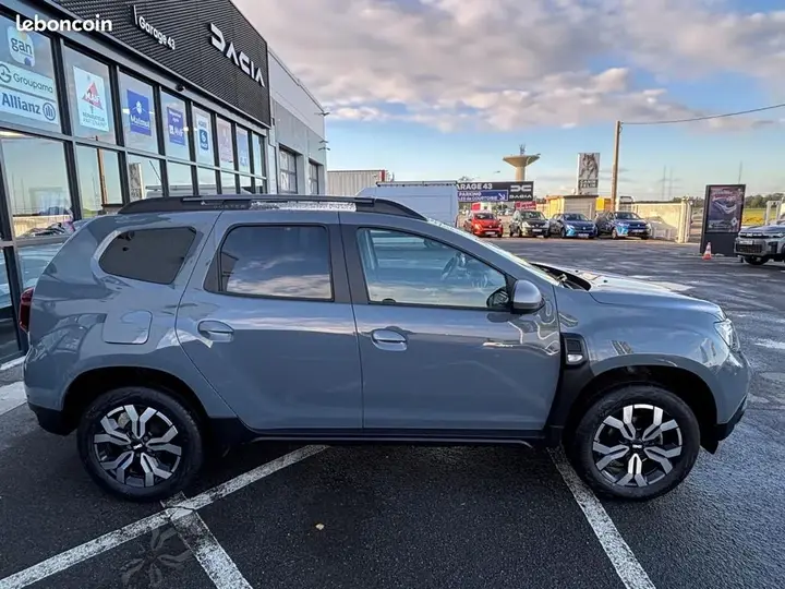 Dacia Duster 2023 photo 4