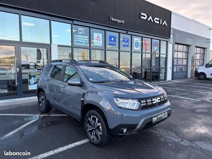 Dacia Duster 2023 photo 3