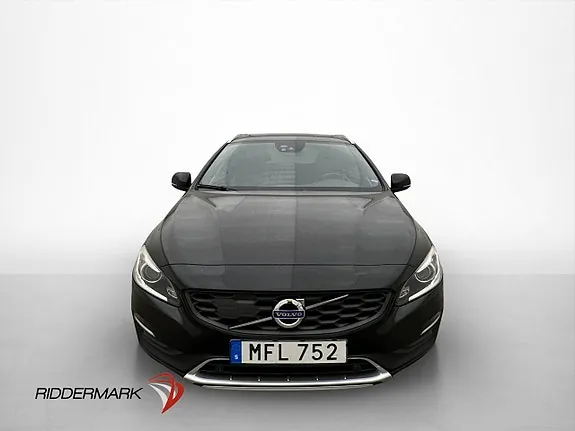 Volvo V60 Cross Country 2016 photo 2