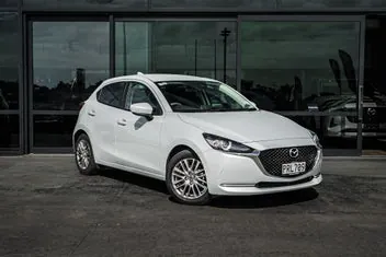 Mazda 2 2023 photo 2