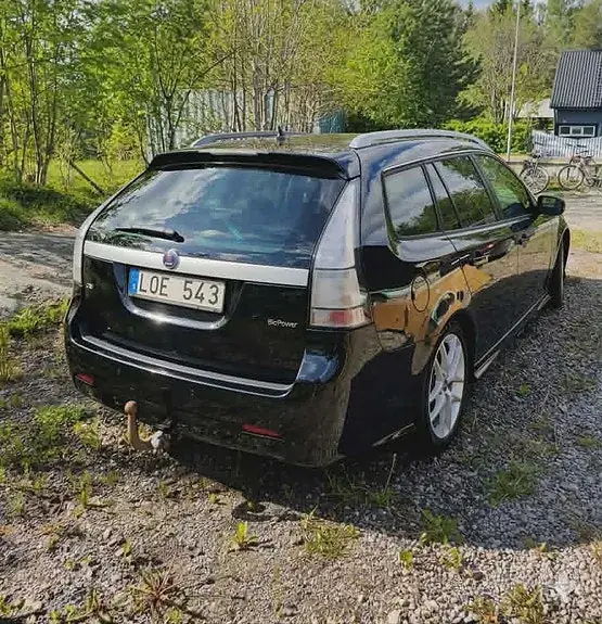 Saab 9-3 2011 photo 2