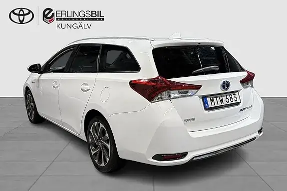 Toyota Auris 2016 photo 3