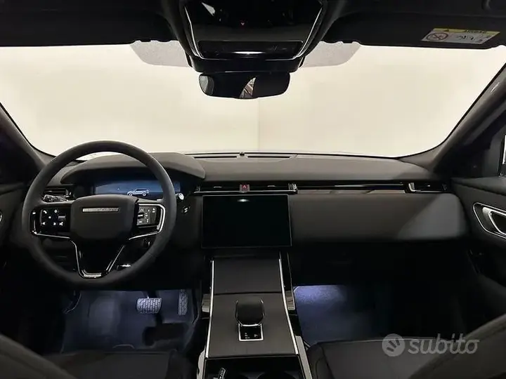 Land Rover Range Rover Velar 2025 photo 4